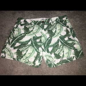 Old Navy size 6 palm leaf shorts